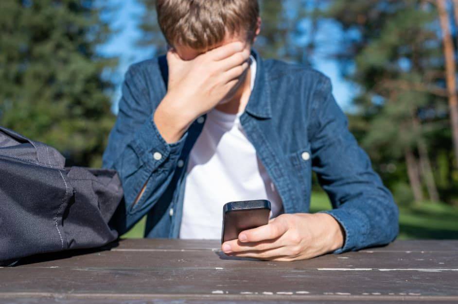 Téléphones interdits au collège : ce que l’on sait sur la pause numérique généralisée