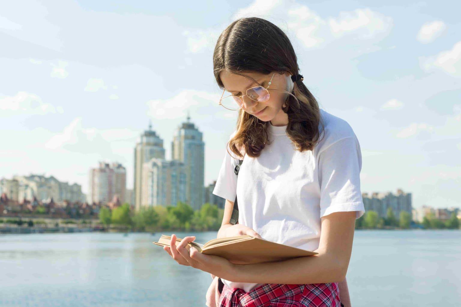 Booster sa culture générale cet été : le guide complet pour briller à la rentrée