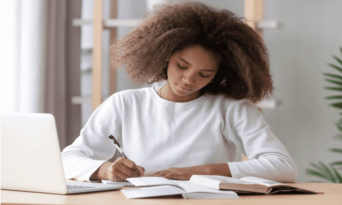 Méthode de l’étude de document HGGSP : comment réussir son analyse au bac ?