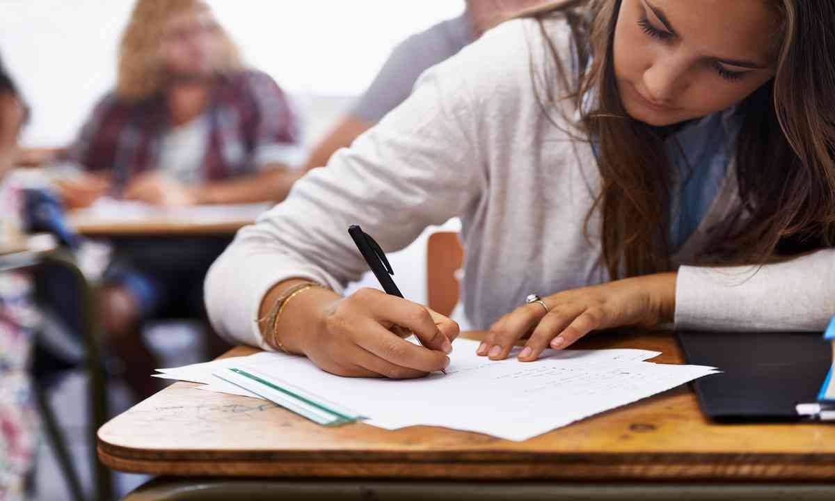 Bac 2025 : les sujets tombés en spécialité LLCA Latin dans les centres étrangers