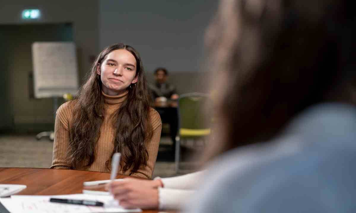 Grand oral 2025 : comment répondre aux questions du jury sans perdre ses moyens ?