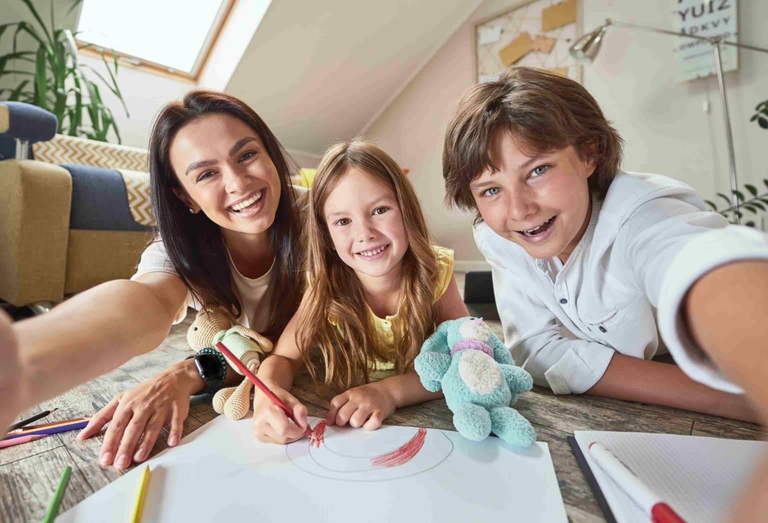 5 astuces pour faciliter le travail de vos enfants pendant les vacances 🌞